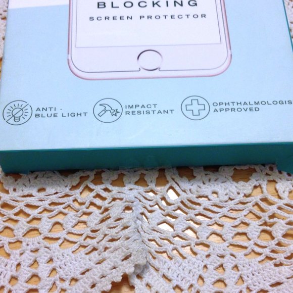 Blue Light Blocking Screen Protector, iphone - Picture 3 of 8